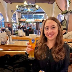 Meet your Posher, Annie